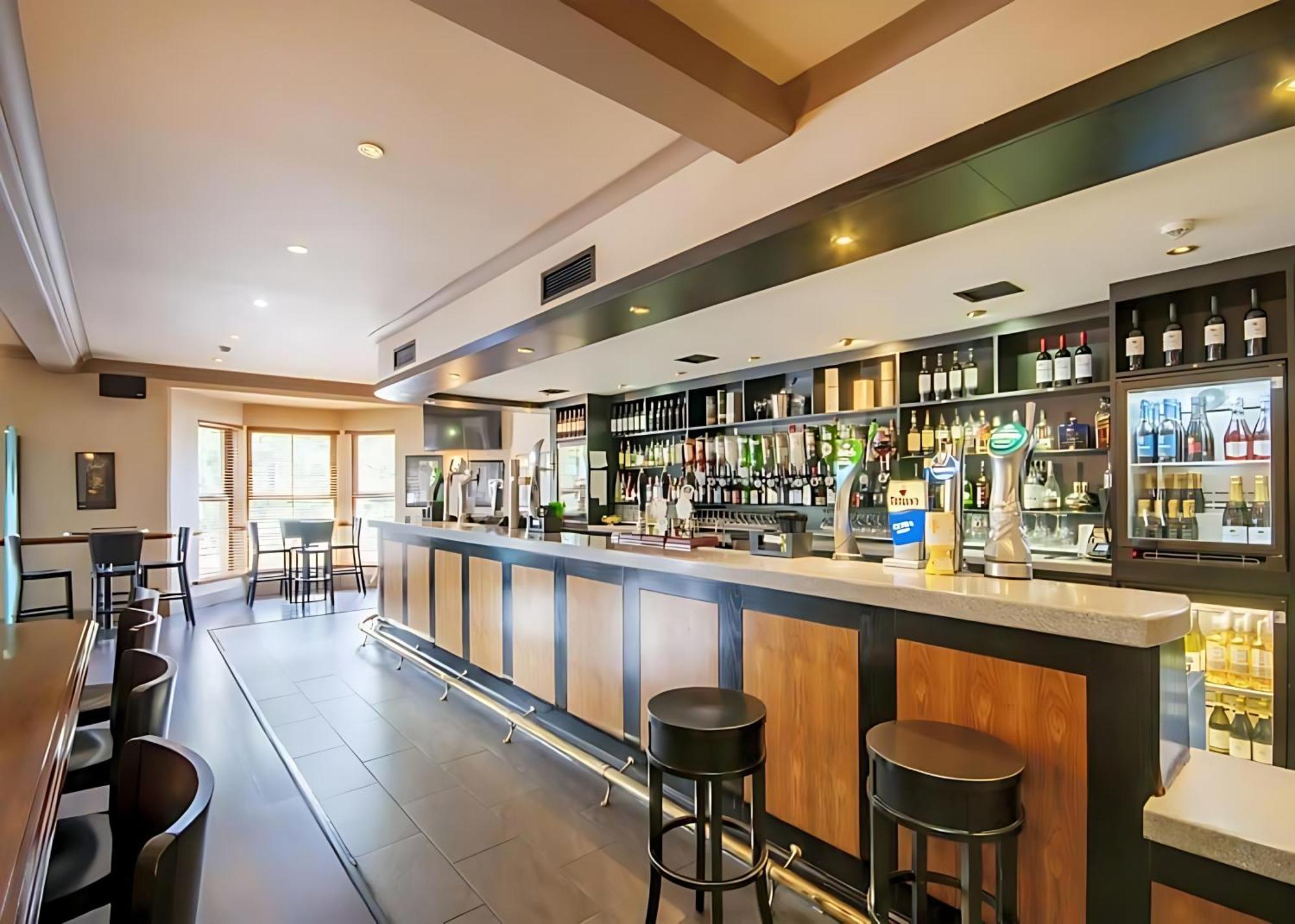 Staindrop Hotel 3*